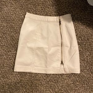 Free People White Mini Skirt Size 2!